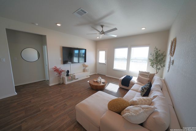 6611 Copper King, San Antonio, TX 78252