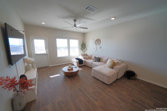 6611 Copper King, San Antonio, TX 78252