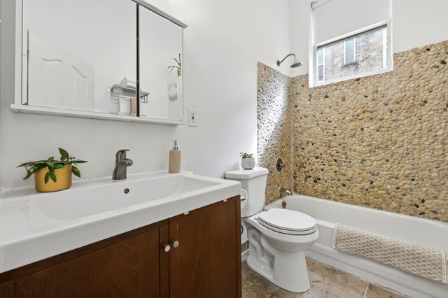 1233 S Spaulding Avenue, Chicago, IL 60623