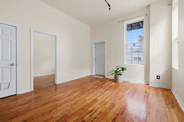 1233 S Spaulding Avenue, Chicago, IL 60623