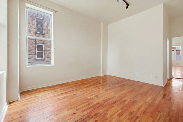 1233 S Spaulding Avenue, Chicago, IL 60623