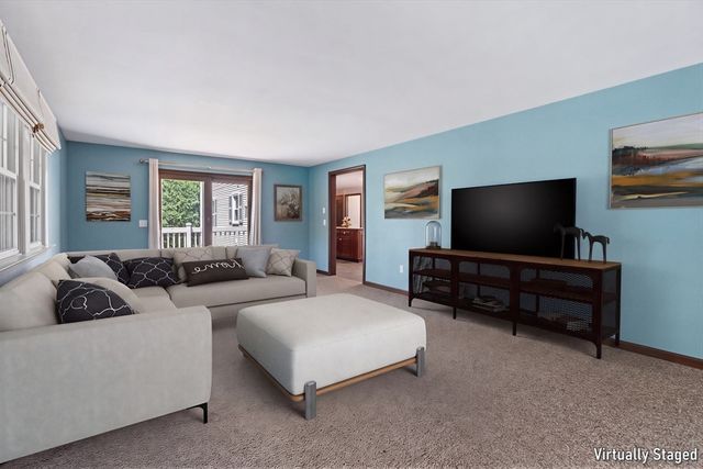 28 Pine Street, South Hadley, MA 01075