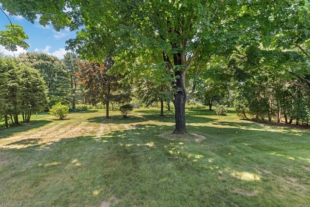28 Pine Street, South Hadley, MA 01075