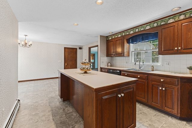 28 Pine Street, South Hadley, MA 01075