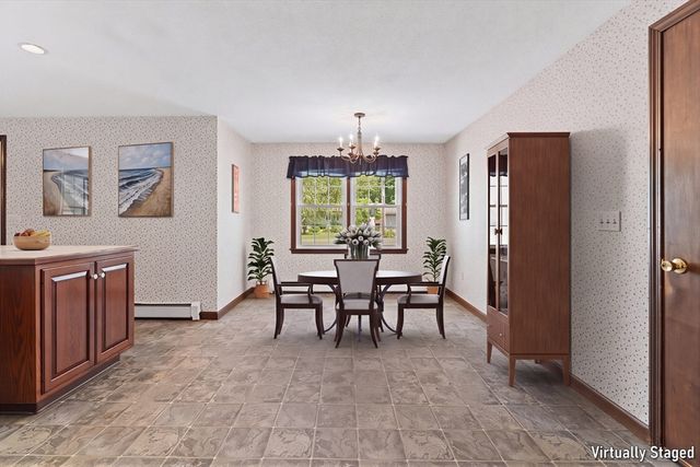 28 Pine Street, South Hadley, MA 01075