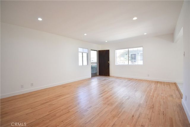 1570 N Verdugo Road B, Glendale, CA 91208