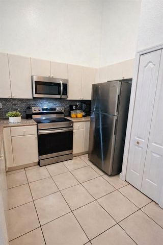 2811 SE 17th Avenue 210, Homestead, FL 33035
