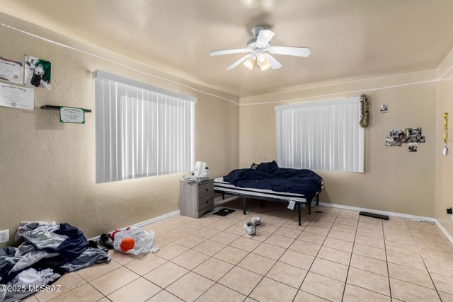 206 E Yavapai Road, Tucson, AZ 85705