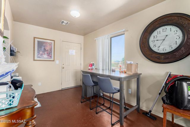 206 E Yavapai Road, Tucson, AZ 85705