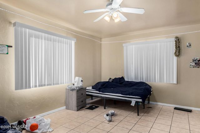 206 E Yavapai Road, Tucson, AZ 85705