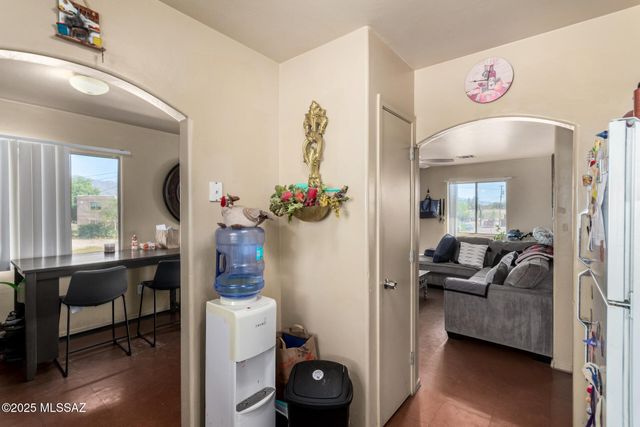 206 E Yavapai Road, Tucson, AZ 85705