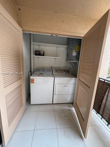 13701 Kendale Lakes Cir B-306, Miami, FL 33183