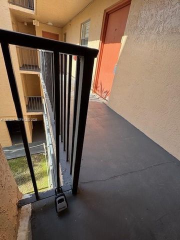 13701 Kendale Lakes Cir B-306, Miami, FL 33183