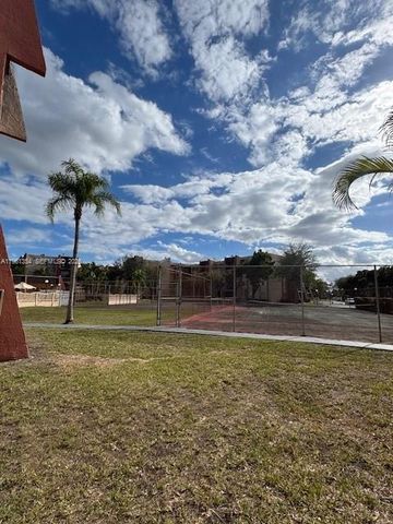 13701 Kendale Lakes Cir B-306, Miami, FL 33183