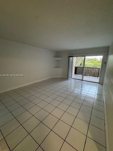 13701 Kendale Lakes Cir B-306, Miami, FL 33183