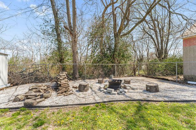 1340 N Brown Avenue, Springfield, MO 65802