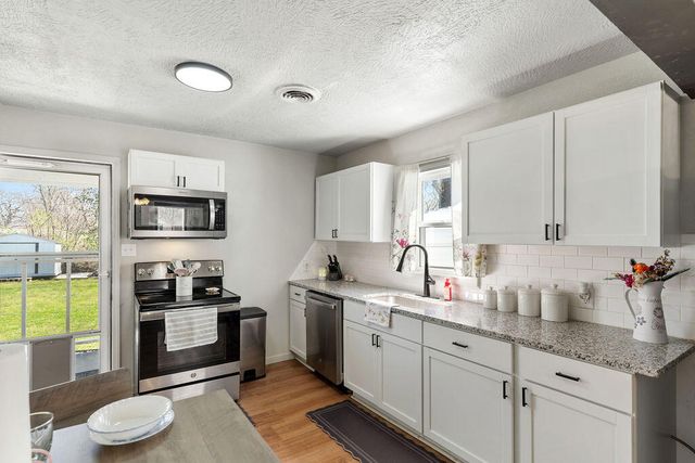 1340 N Brown Avenue, Springfield, MO 65802