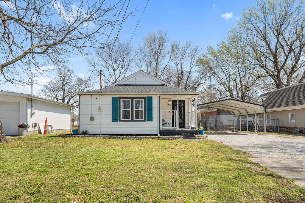 1340 N Brown Avenue, Springfield, MO 65802