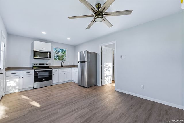 263 S GRAPE AVE, New Braunfels, TX 78130