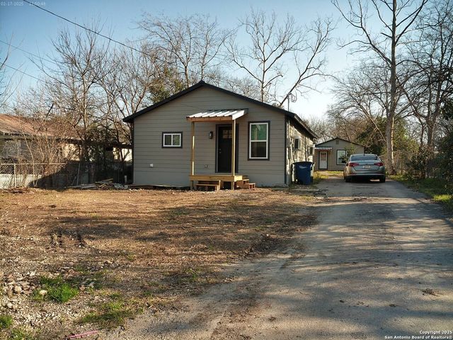 263 S GRAPE AVE, New Braunfels, TX 78130
