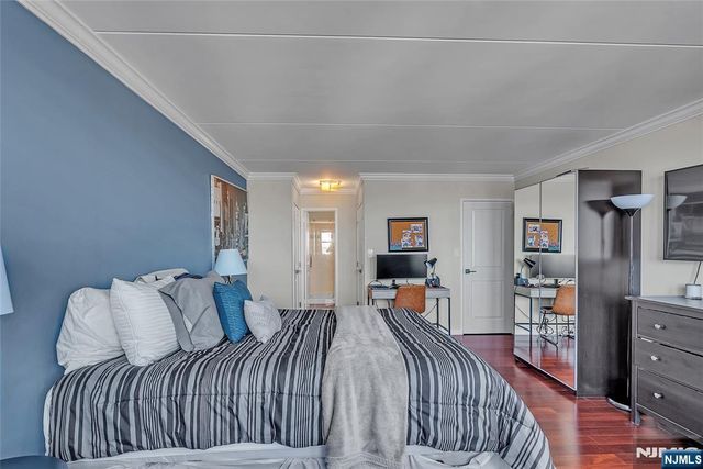 250 Gorge 21B, Cliffside Park, NJ 07010