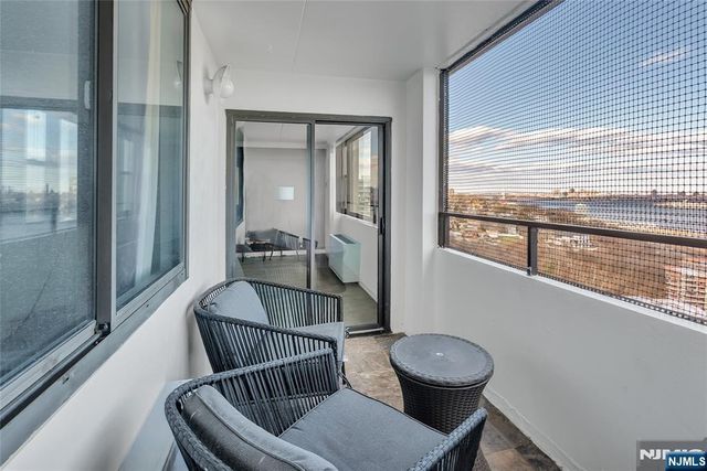 250 Gorge 21B, Cliffside Park, NJ 07010