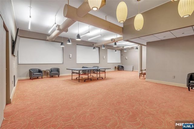 250 Gorge 21B, Cliffside Park, NJ 07010