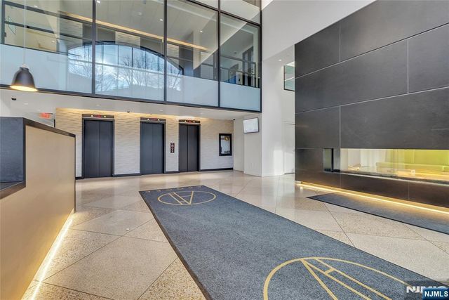 250 Gorge 21B, Cliffside Park, NJ 07010