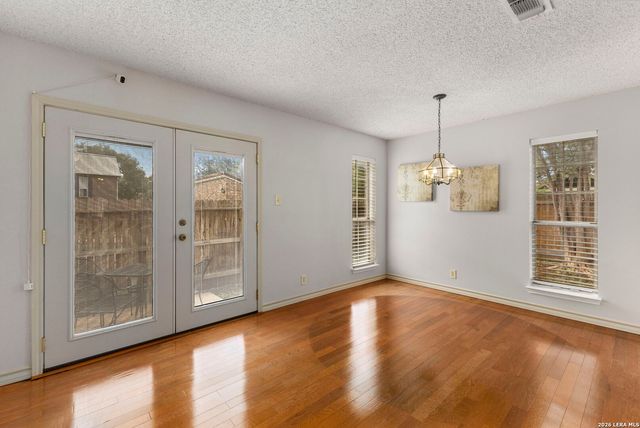 16715 Henderson Pass, San Antonio, TX 78232