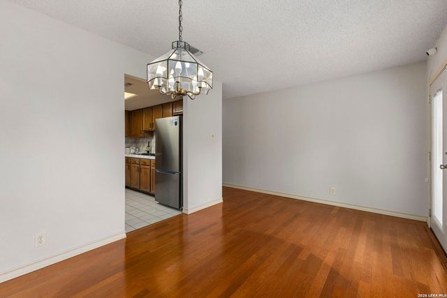 16715 Henderson Pass, San Antonio, TX 78232
