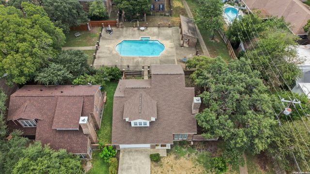 16715 Henderson Pass, San Antonio, TX 78232