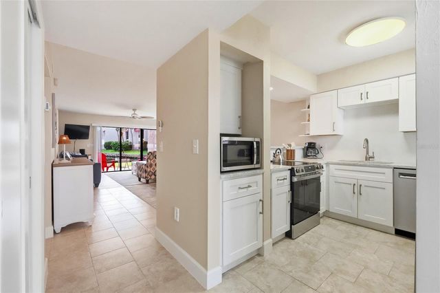 1801 GULF DRIVE N 114, Bradenton Beach, FL 34217