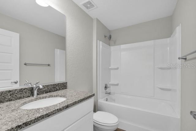 25 LOCUST LOOP LANE, Ocala, FL 34472