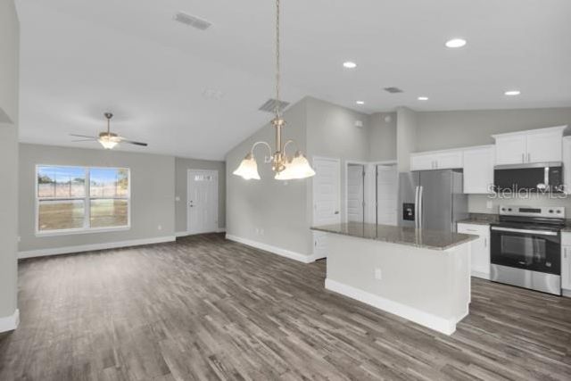 25 LOCUST LOOP LANE, Ocala, FL 34472