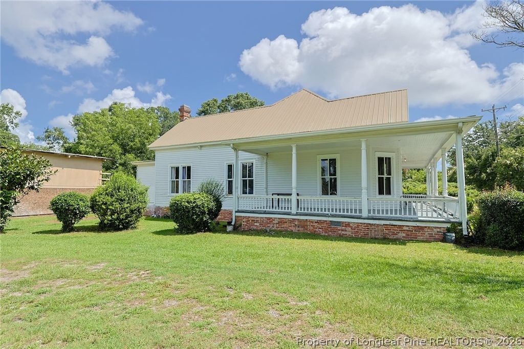 307 McCaskill Avenue, Maxton, NC 28364 — photo 3