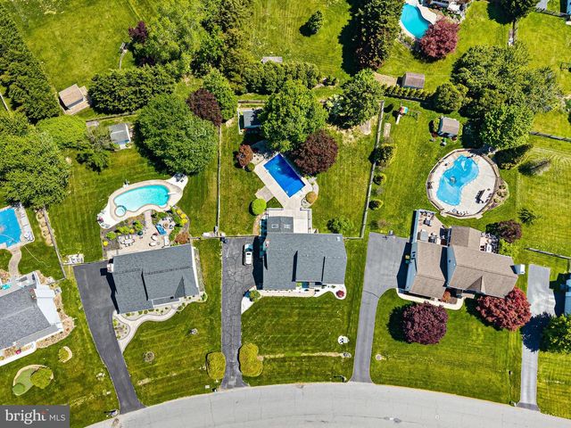 9 EATON PL, Bear, DE 19701