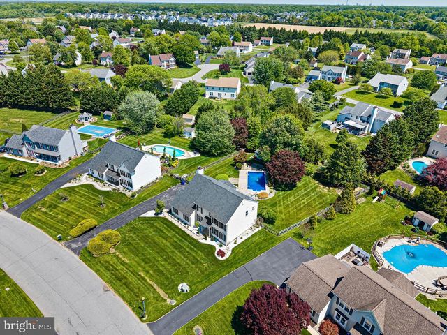9 EATON PL, Bear, DE 19701
