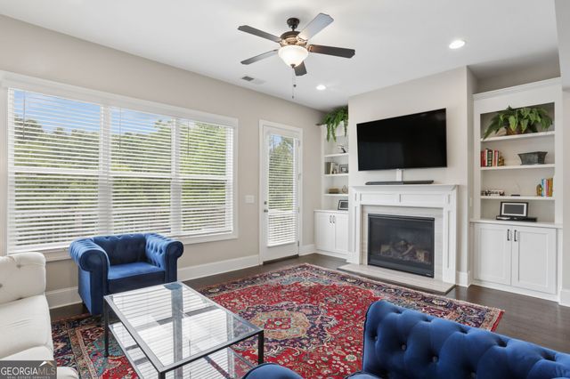 895 Samples Lane NW, Atlanta, GA 30318