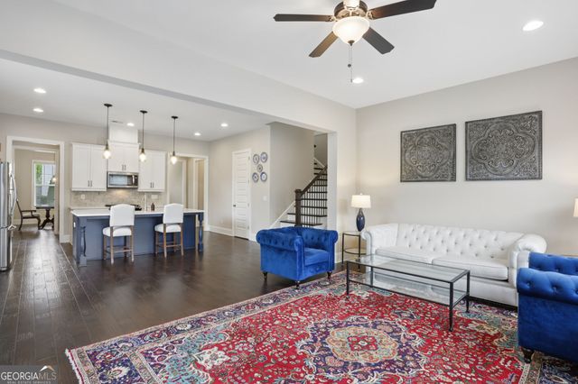 895 Samples Lane NW, Atlanta, GA 30318