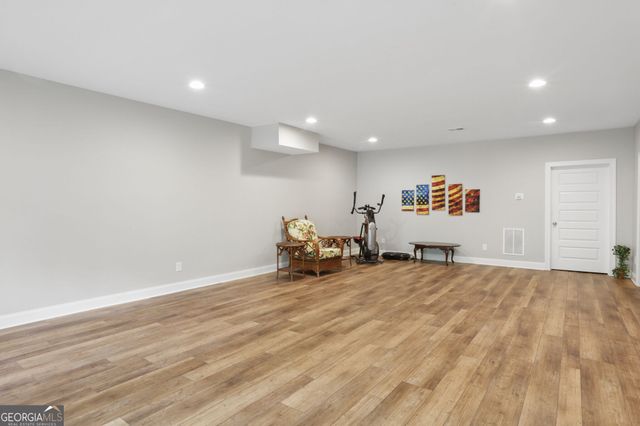 895 Samples Lane NW, Atlanta, GA 30318