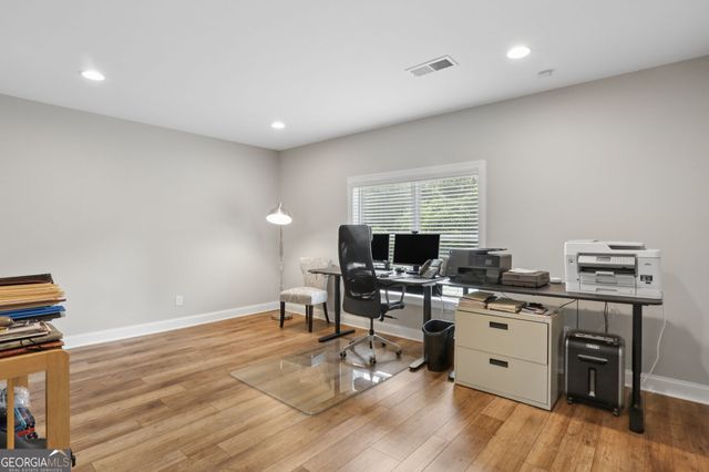 895 Samples Lane NW, Atlanta, GA 30318