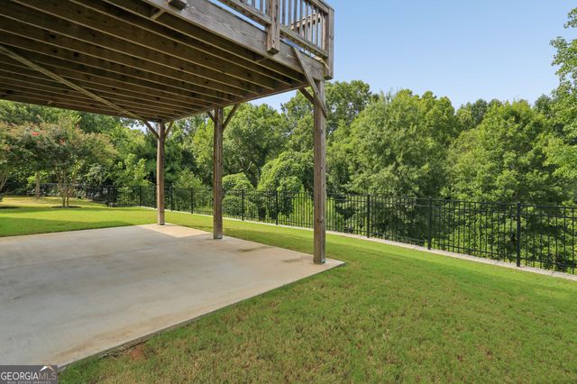 895 Samples Lane NW, Atlanta, GA 30318