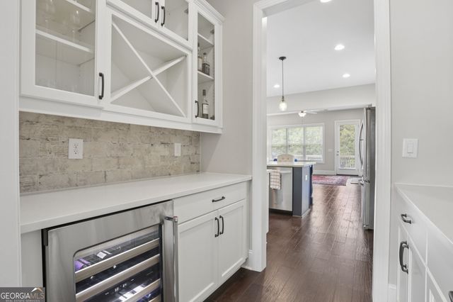 895 Samples Lane NW, Atlanta, GA 30318