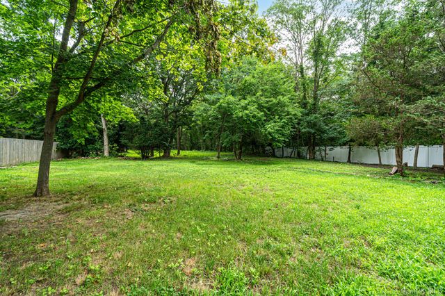 3 Cozine Road S, Center Moriches, NY 11934