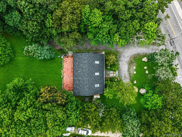 3 Cozine Road S, Center Moriches, NY 11934