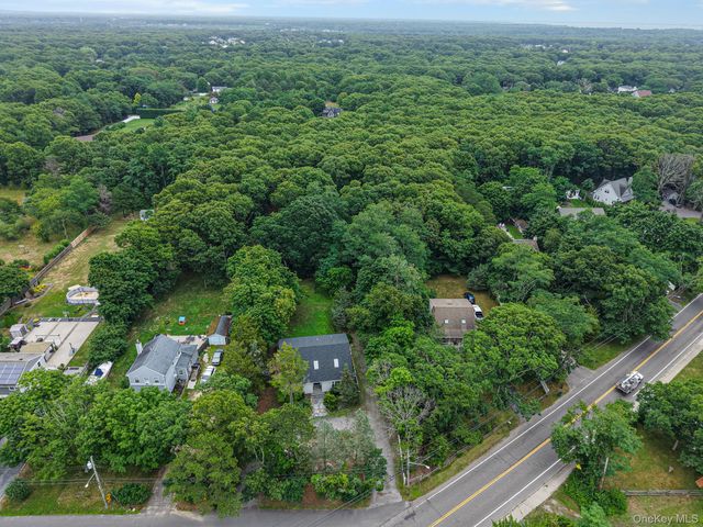 3 Cozine Road S, Center Moriches, NY 11934