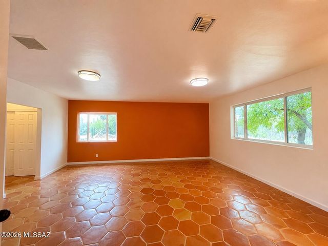 4431 N Swan Road, Tucson, AZ 85718