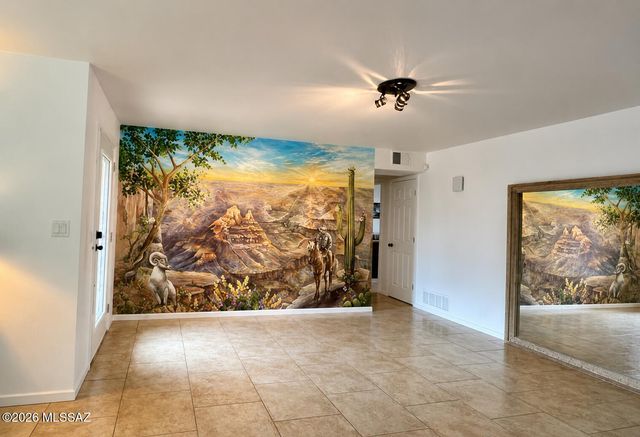 4431 N Swan Road, Tucson, AZ 85718
