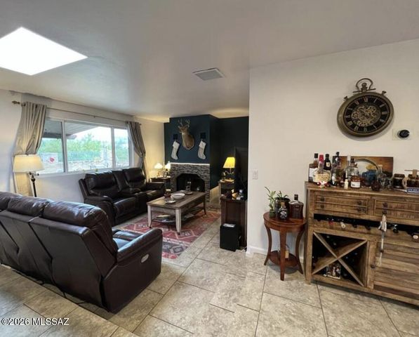 4431 N Swan Road, Tucson, AZ 85718