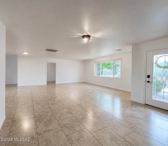 4431 N Swan Road, Tucson, AZ 85718